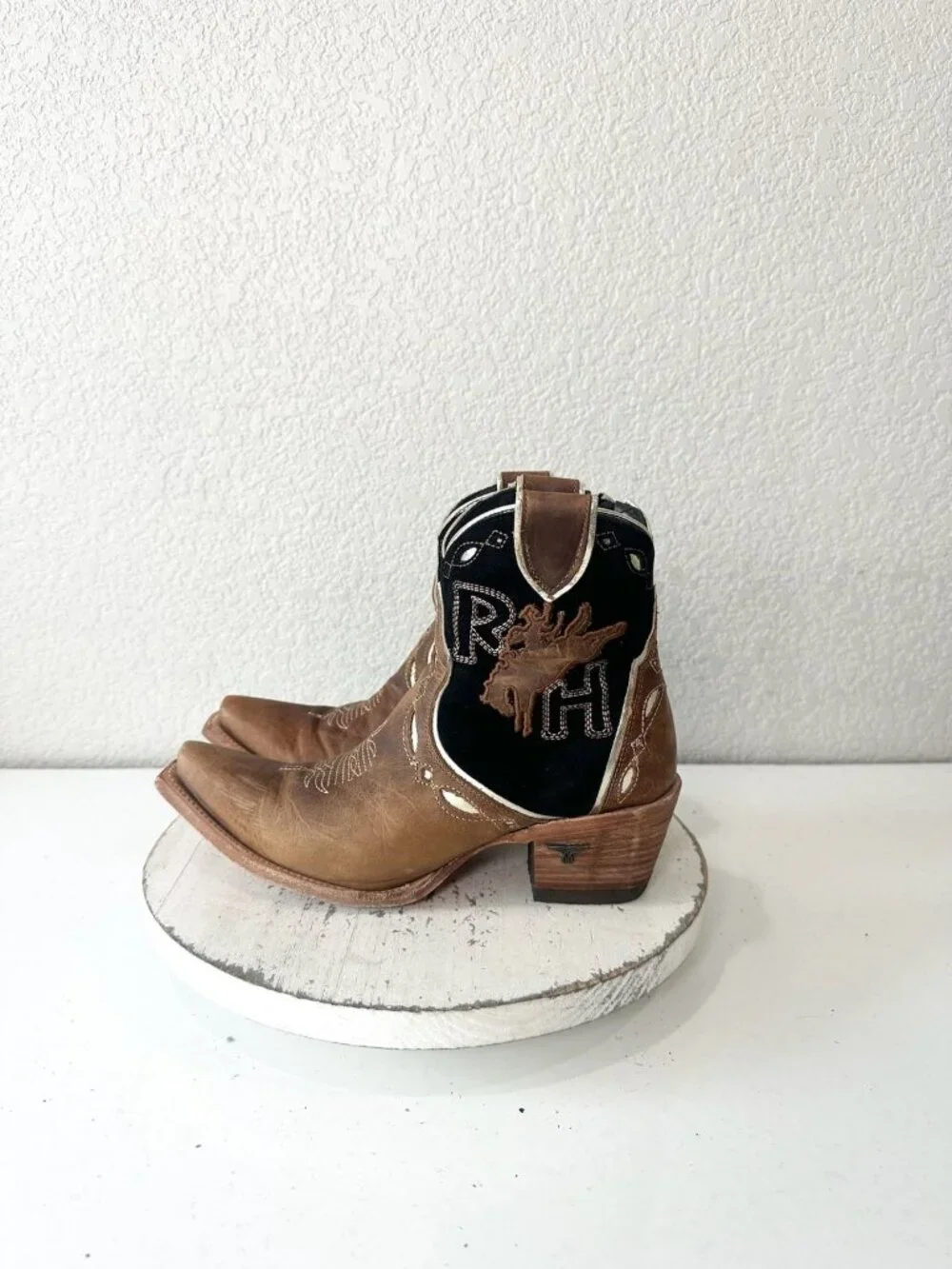 Lane RODEO HOUSTON Cowboy Booties Brown Western Snip Toe Short Boots Women 8.5 - Picture 4 of 13